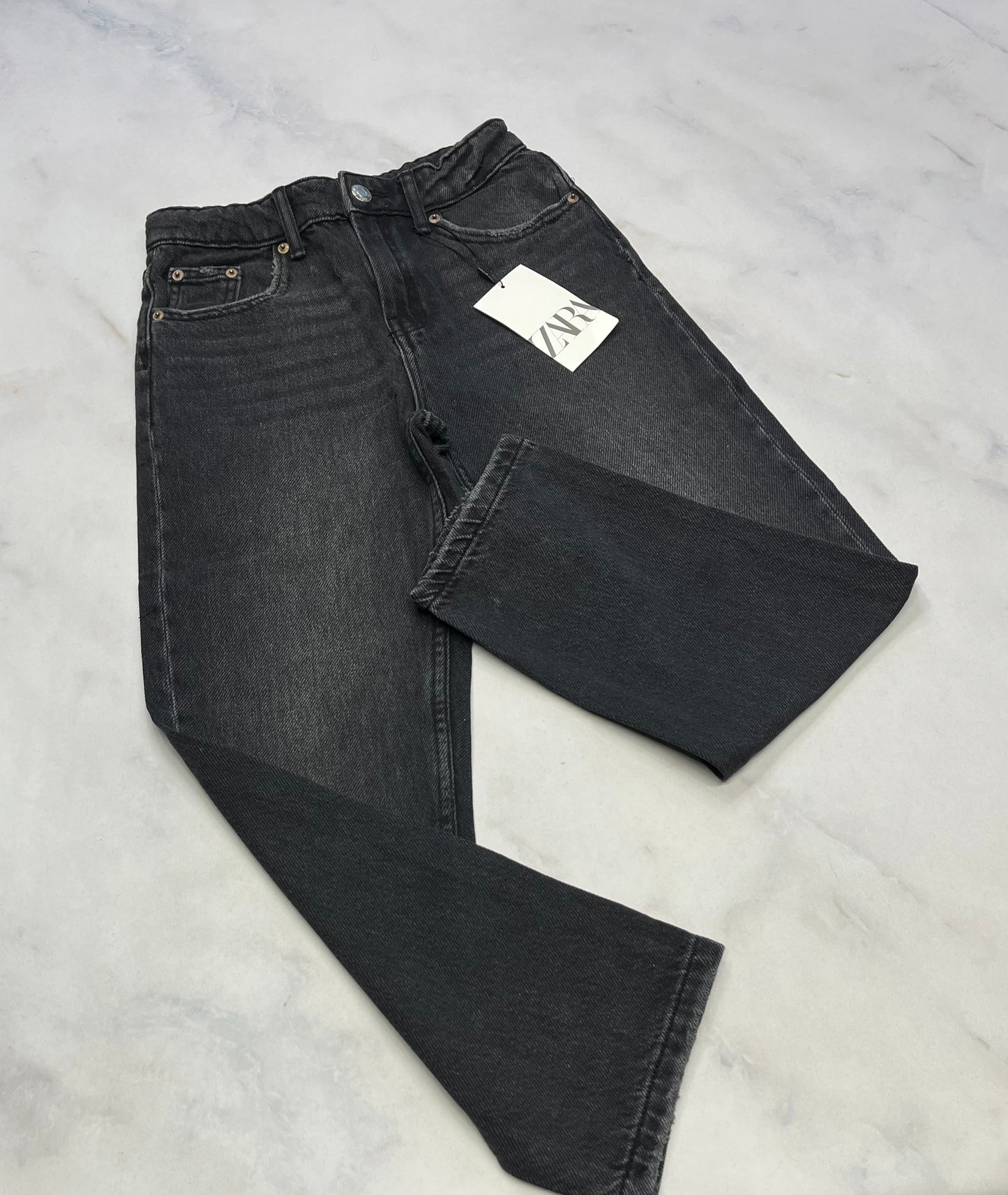 ZARA: MOM jeans neuve ! Taille haute 1x 10ans et 1x 11-12 ans ajustable .