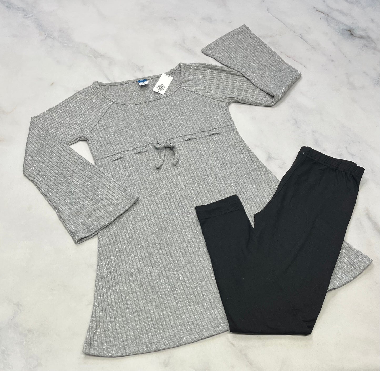 Duo : Robe grise en tricot brillant / argenté dans le tissu neuve ! 8 (7-8ans ) + Leg. 7-8 ans neuf !