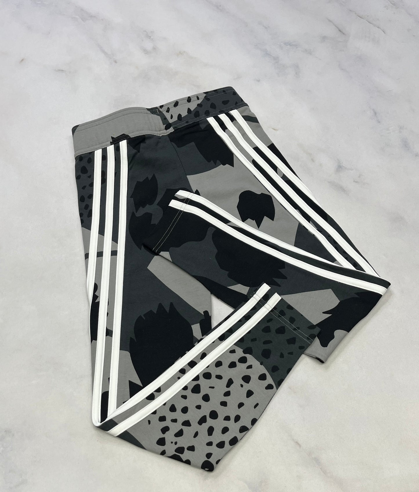 ADIDAS: Leg. 8/10 ans neuf