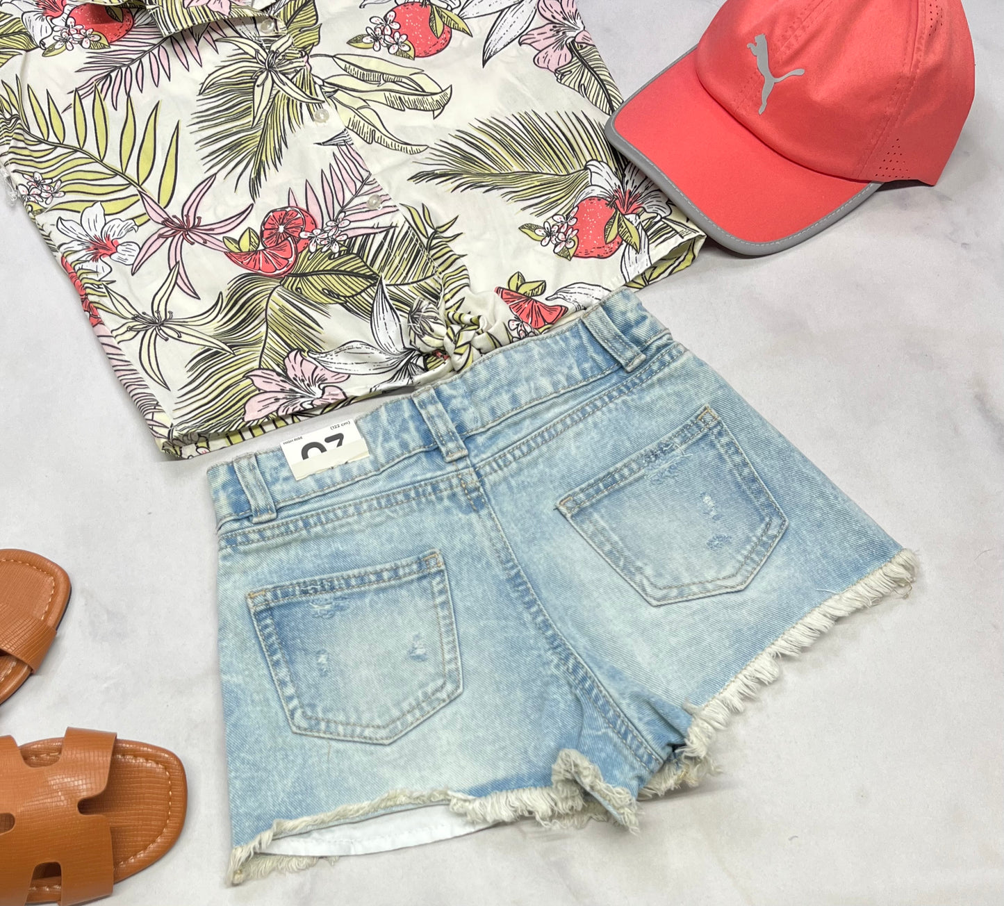 🌿 Short jeans : taille haute et ajustable 7 ans fille neuve .