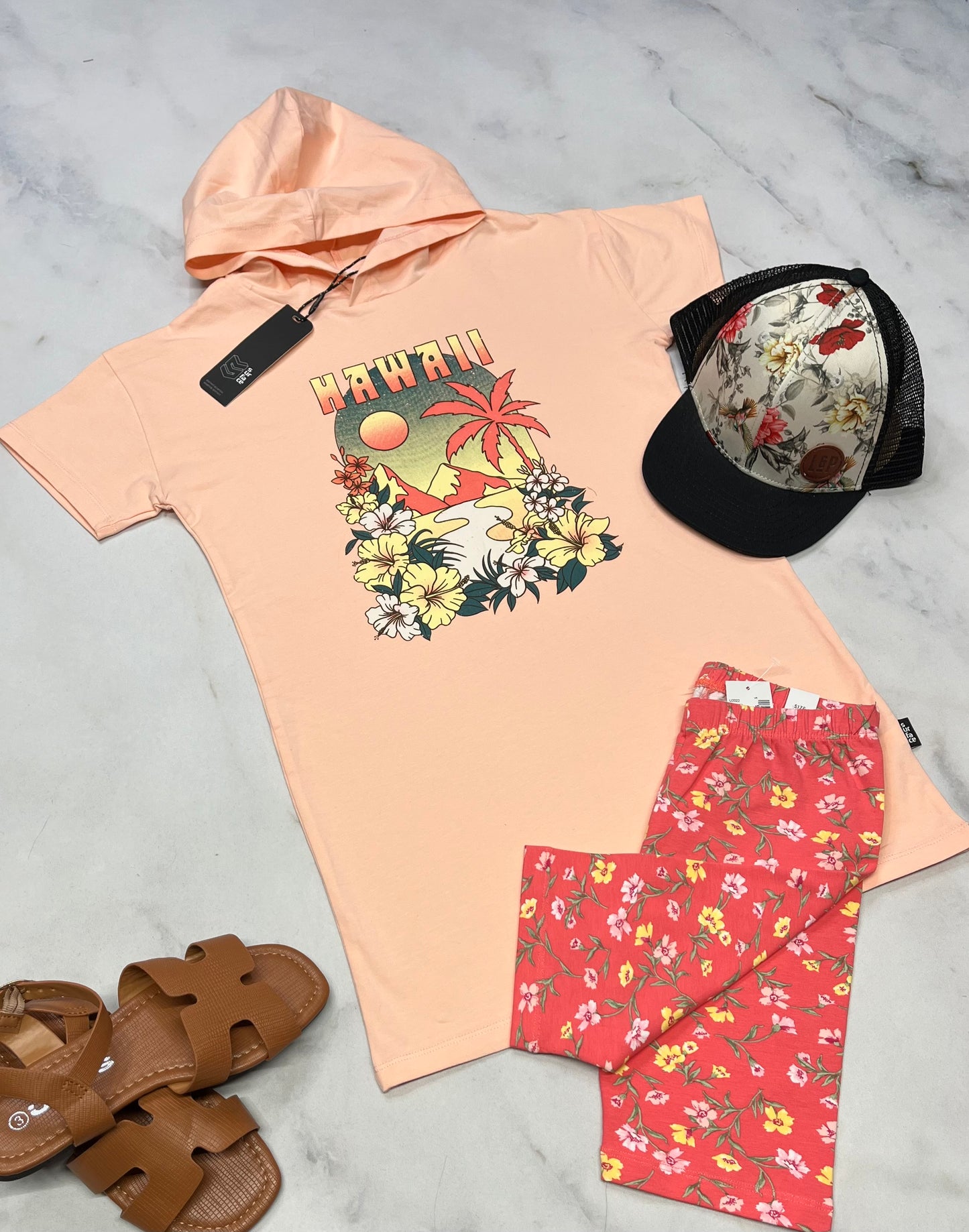 🍑 Robe Surface : pêche / corail beau tissu . 6 ans fille look over size neuve .