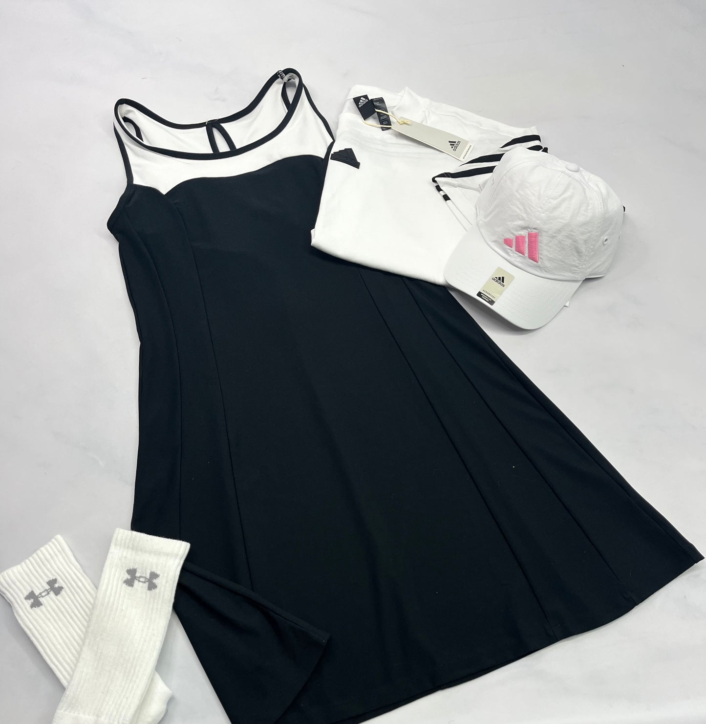 🩷Robe : en tissu de sport extensible de partout. Sous top intégré . Neuve ! S et M femme .
