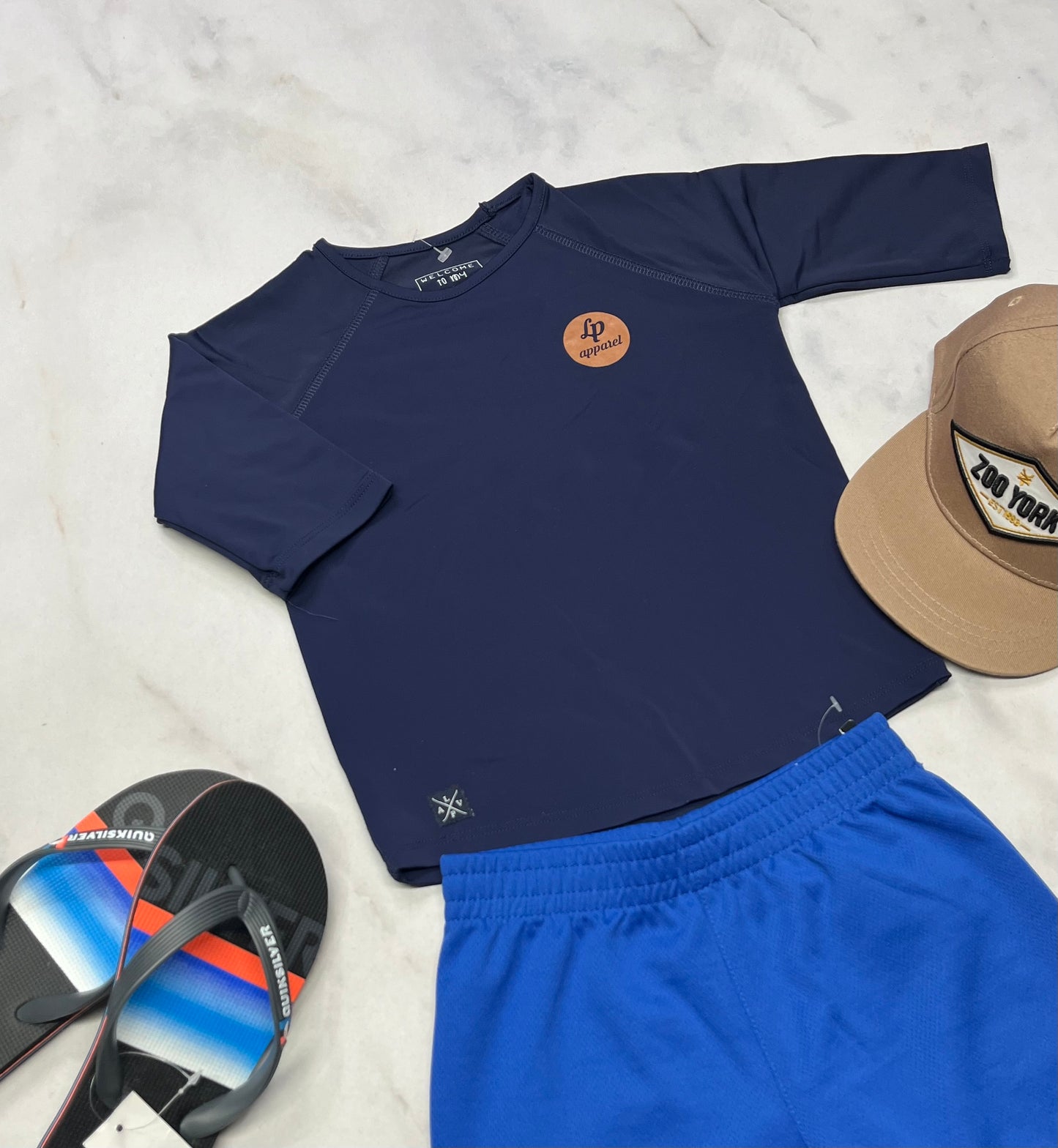 💦 Chandail maillot: LP 5-6( fait 5 ans ) garçon état neuf !