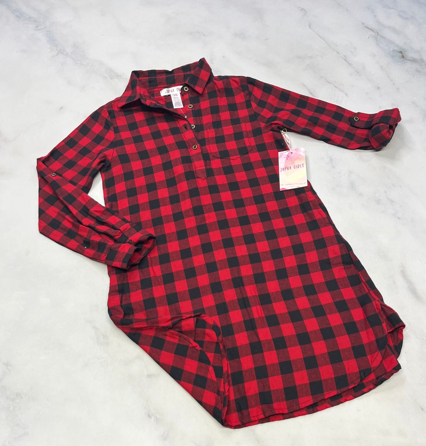 Robe fait 8 ans neuve ( poches sur les côtés )