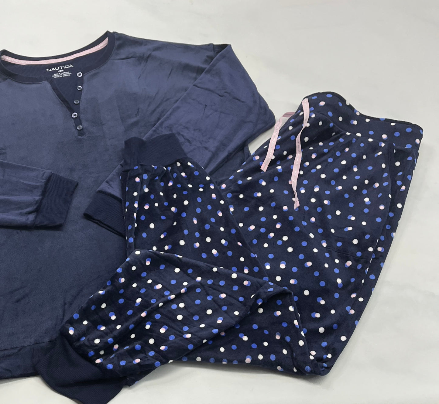 Nautica : pyjama toute doux look velour stretch neuf ! médium et large femme .
