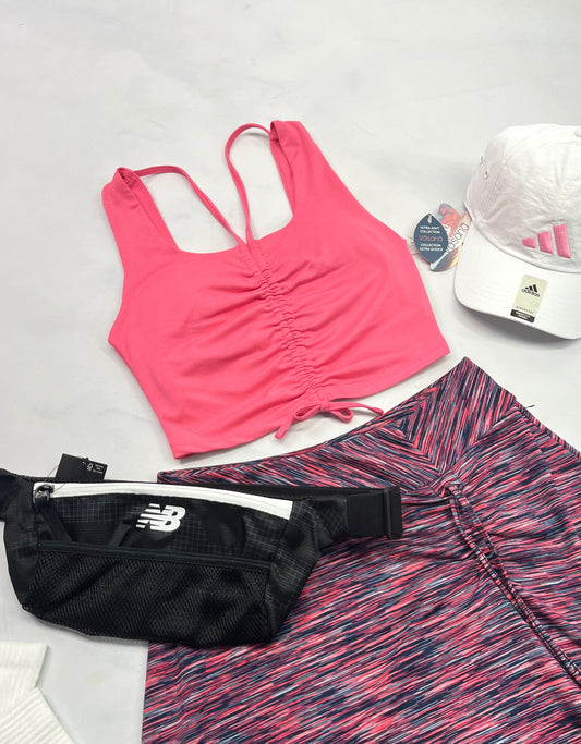 😍 Top : sport en tissu ultra doux et stretch . Sous top intégré . Stretch de partout . Cordon d’ajustement au devant . Neuf !