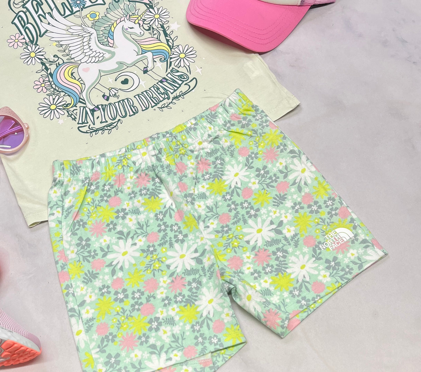 🌿 Short : North Face fleurie en coton + 6 ans fille neuve !