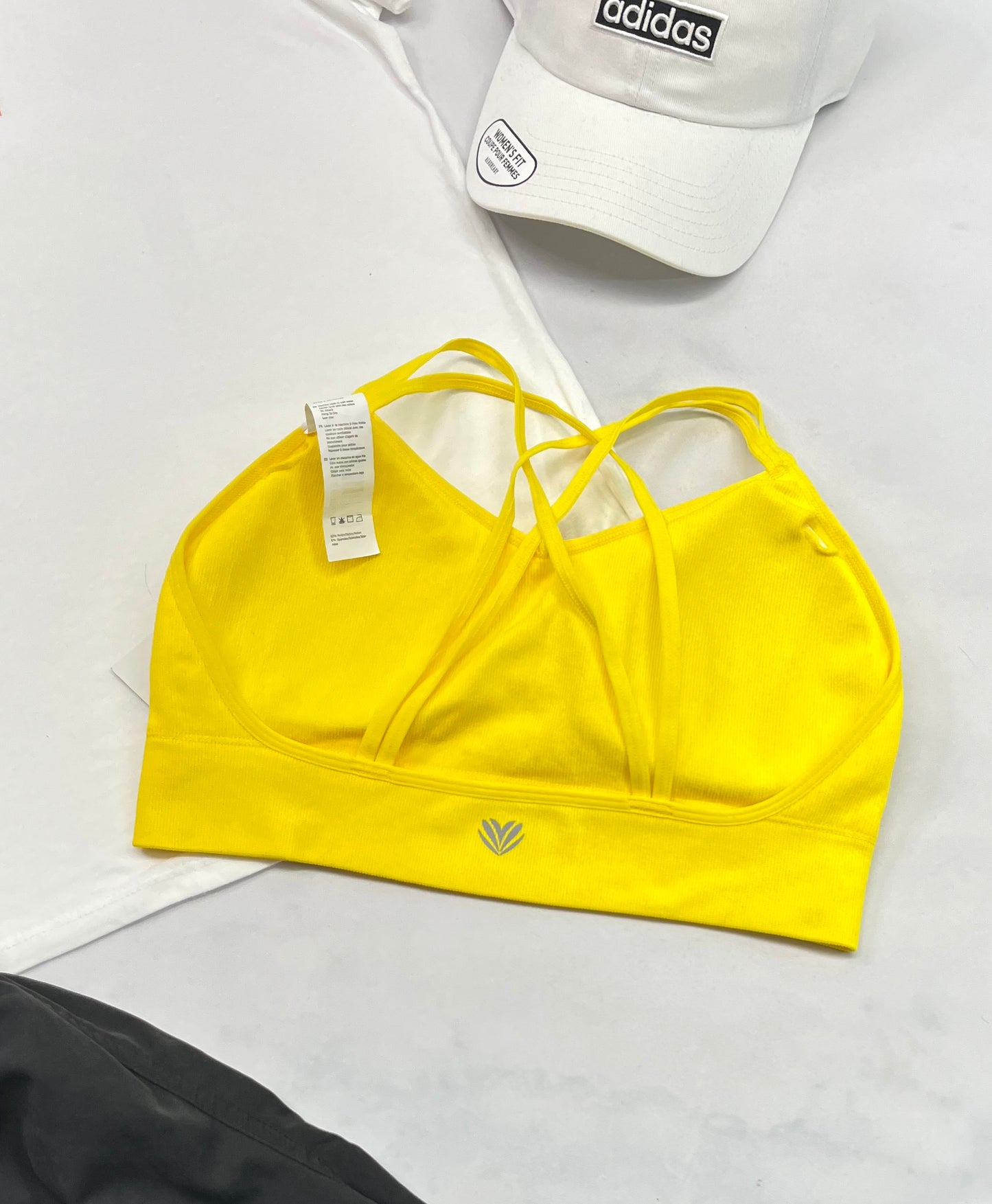 🌴 Top : de sport Forever 21 pad amovible . Dos superbe . Fait Small femme super stretch neuf !