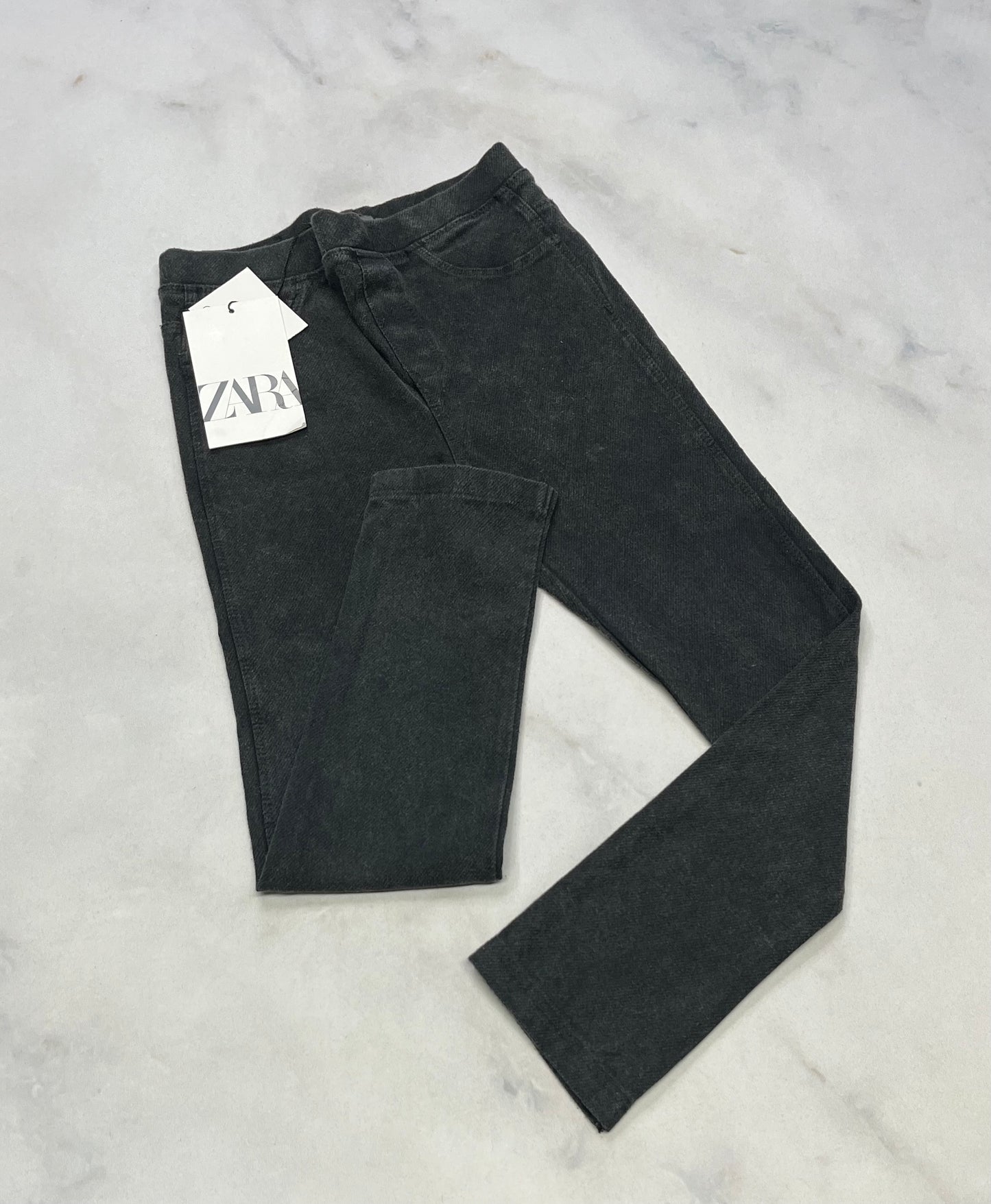 ZARA: Skinny jegging ultra mou neuf ! 6 ans .