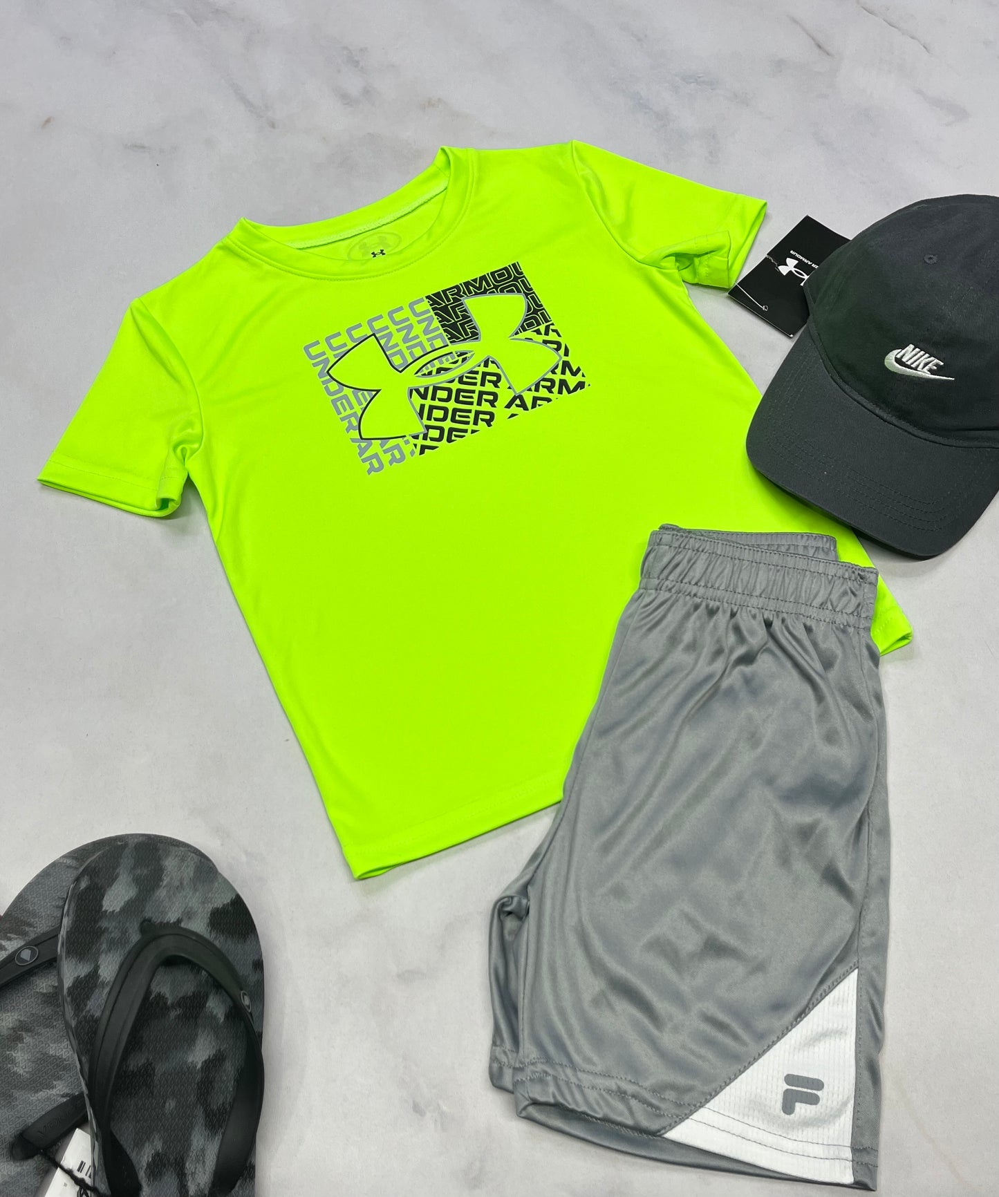 🤩 T-Shirt : H.Armour en tissu de sport stretch +3-4 ans garçon neuf !