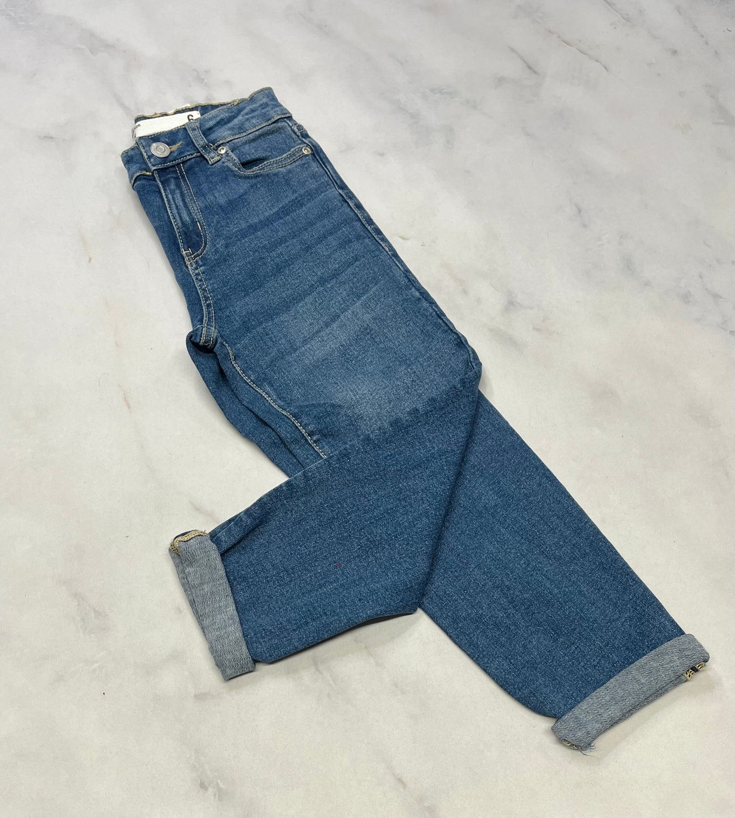 MOM : jeans taille haute 6 ans neuve !