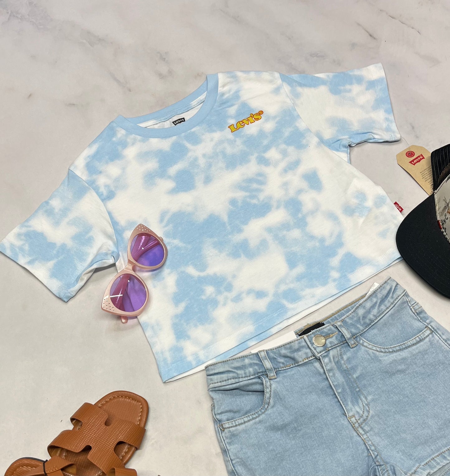 🩵 Manche courte : Levis + 6 ans fille neuf ! Logo brodé .