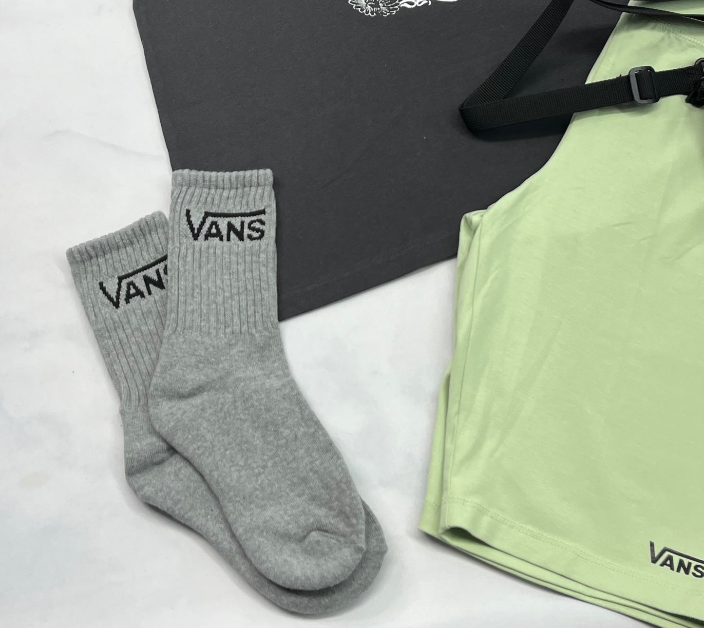 🍃1 paire de bas gris : VANS O/S femme neuf ! Coussiner confo .