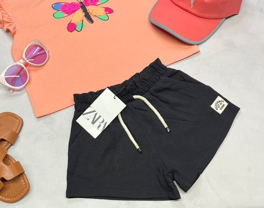 😍 Short : Zara noir . Taille haute + 5 ans fille neuve .