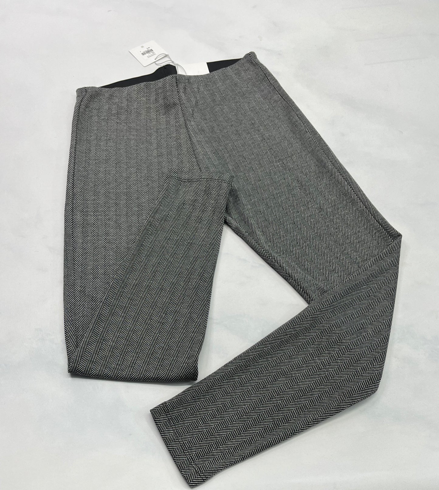 Skinny : Jeg. Motif chevrons ( mou doux) neuf ! 7( + 6 ans femme ) . Taille élastique .