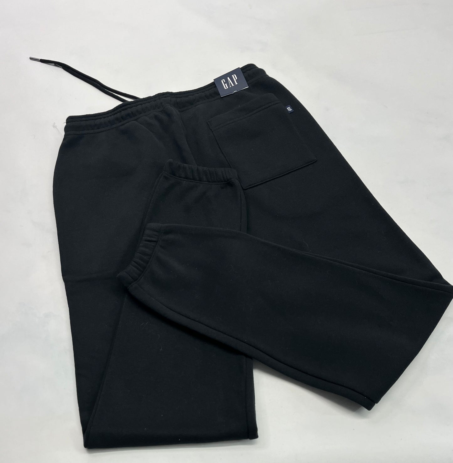 GAP: Jog.  noir ( logo brodé prêt de la poche droite )neuf !