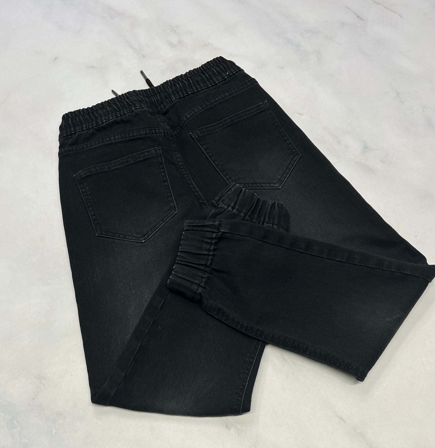 Jeg. Jeans : Mile end fait 8 ans comme neuve .