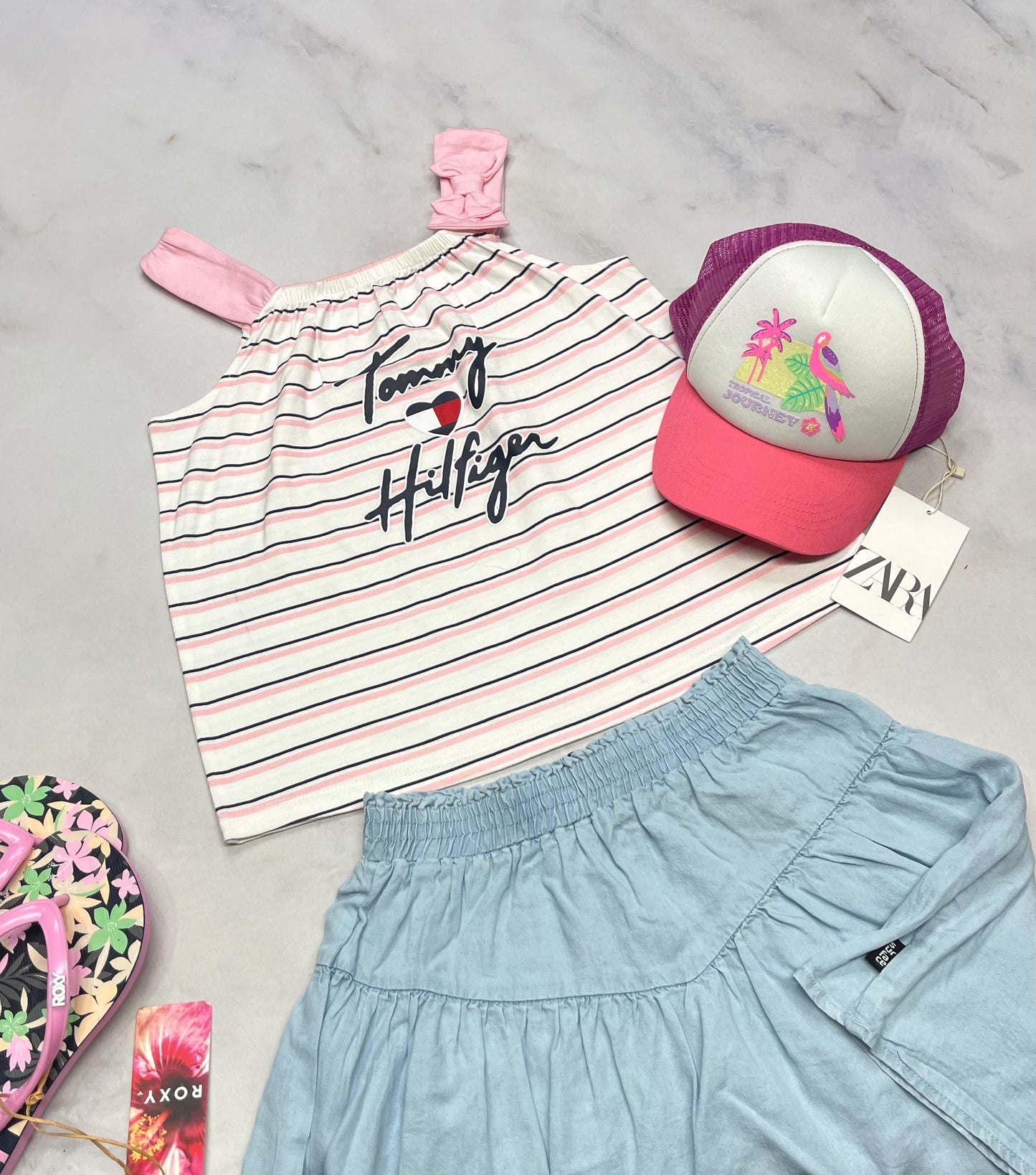 🌸 Camisole: Tommy 8 ans look mi-hanche neuve .