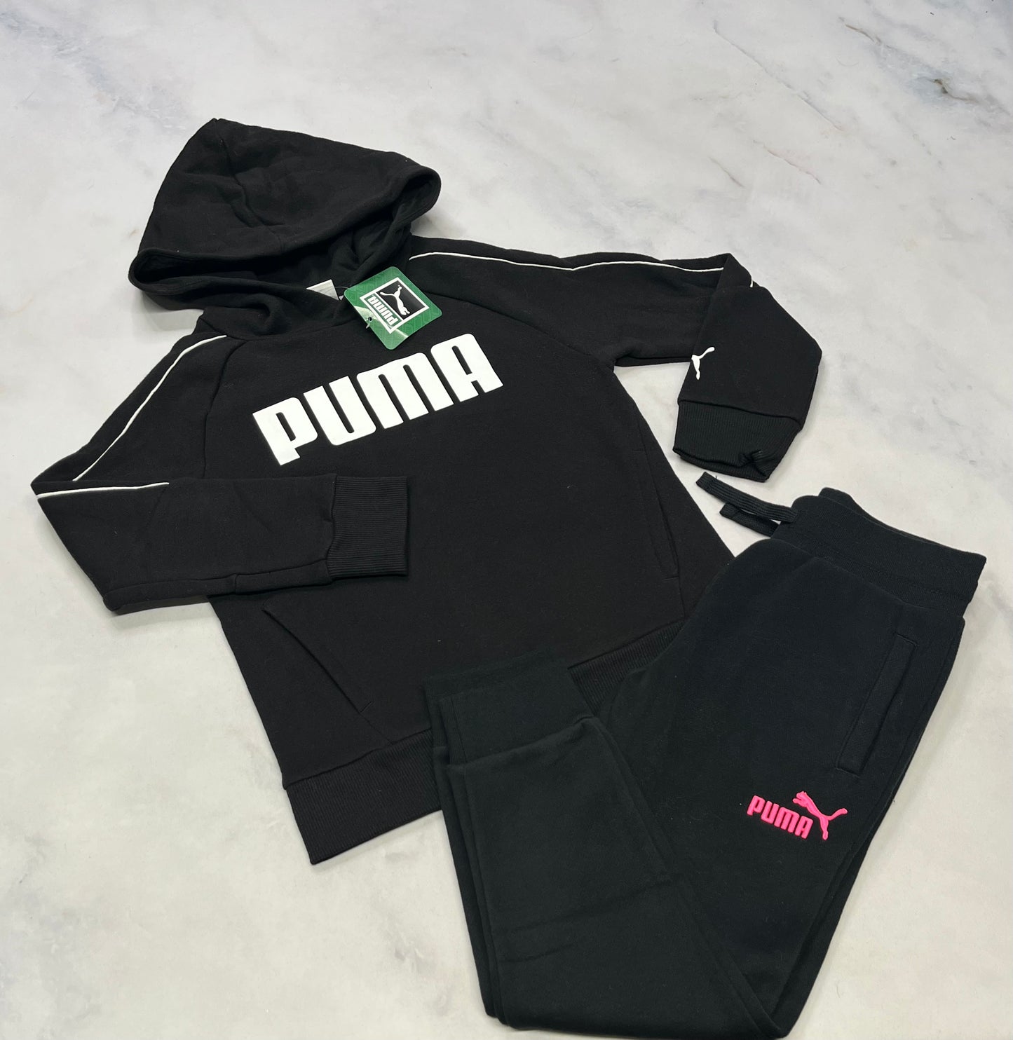 DUO: ouaté Puma neuf! 6(5-6 ans )