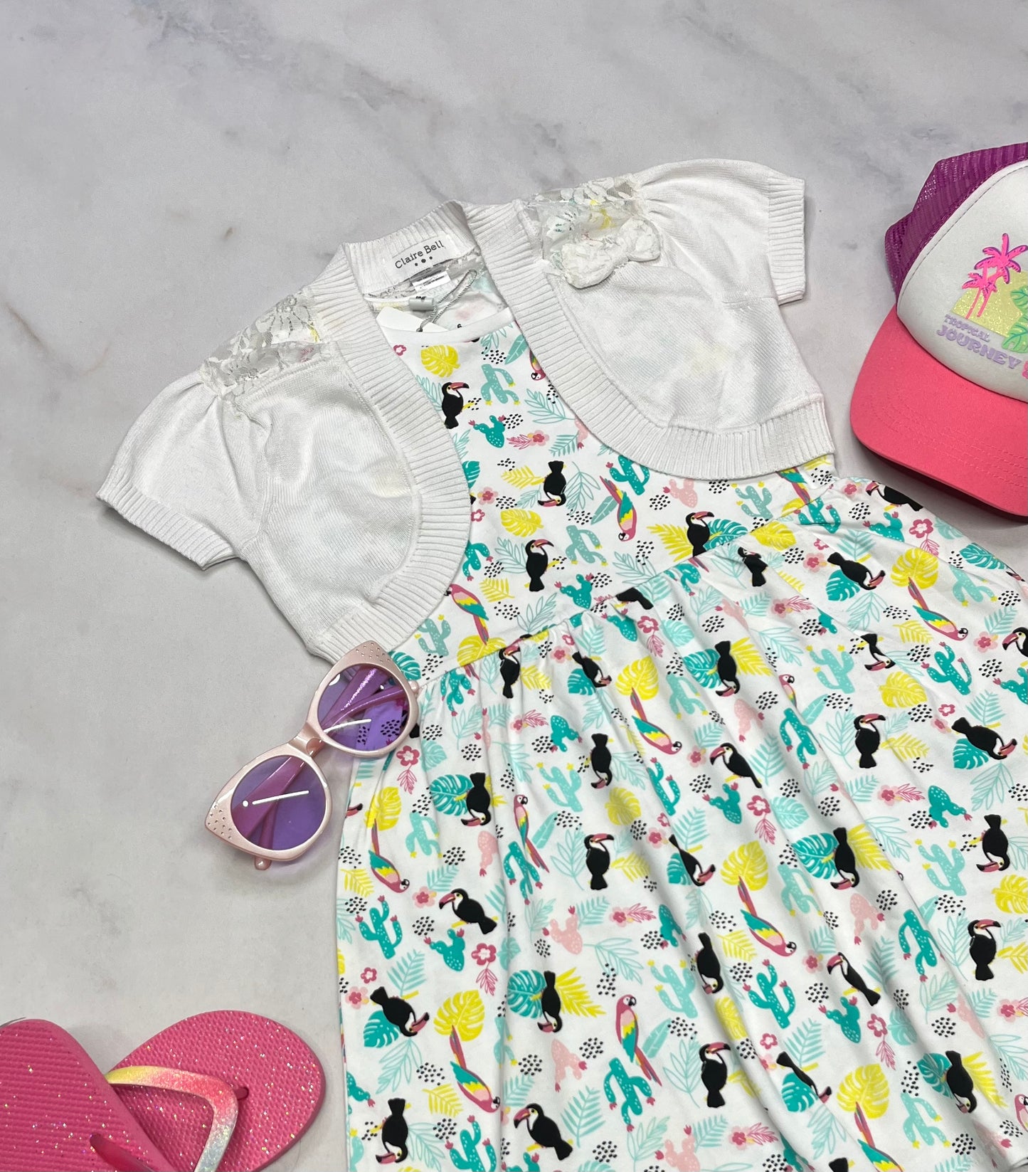 ☀️ Solde Boléro : Veste sans manche claire B. 6 ans fille 1 mini point flou .
