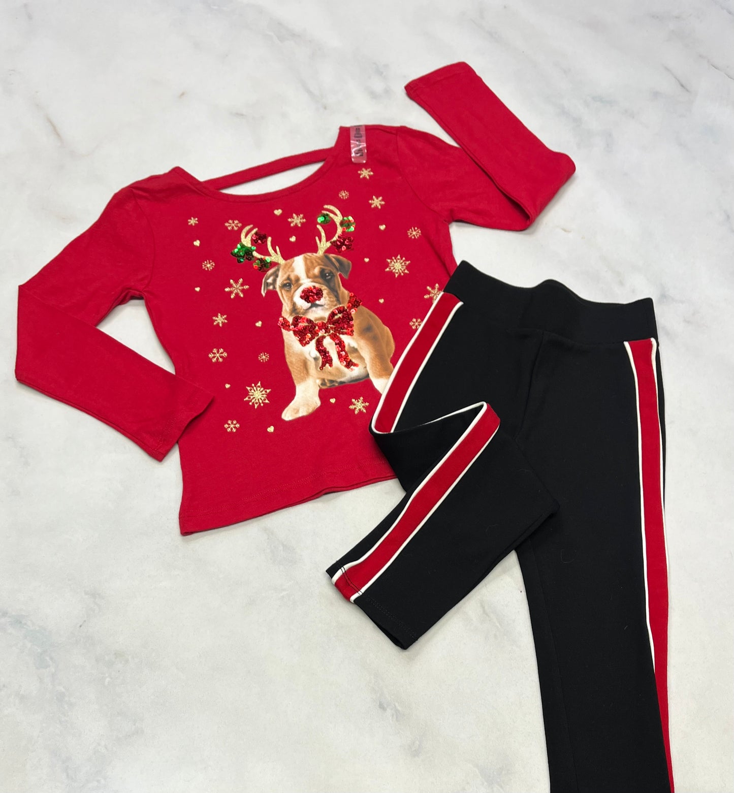 Duo . Manche longue chien brillant neuf 4 ans + skinny Jeg. 4 ans comme neuf !