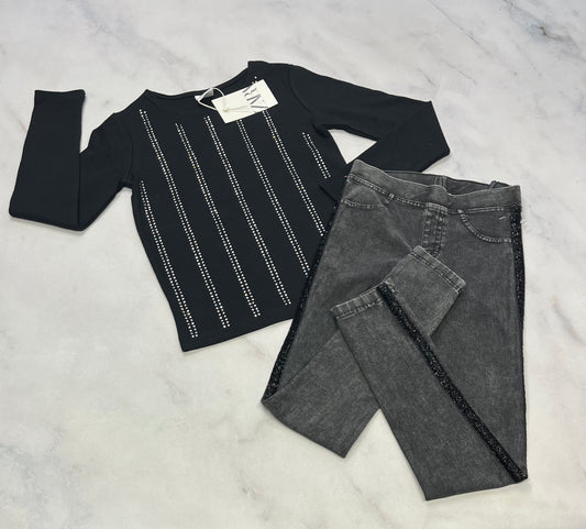 Duo . ZARA Manche longue noir en tricot fin bande brillante + 8 ans neuf + Skinny Jeg. Jeans hyper mou h&M bande en suédine brillante sur les côtés 7-8 ans comme neuf!