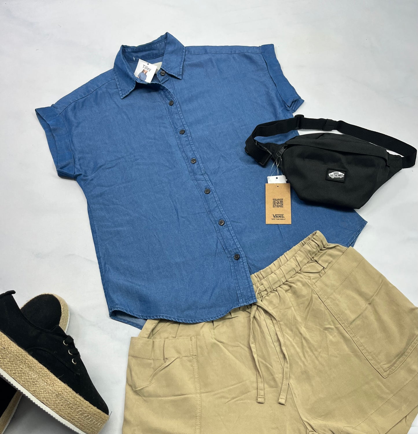 ☀️ Chemise manche courte  en jeans : ultra molle Small / femme coupe confo neuve .