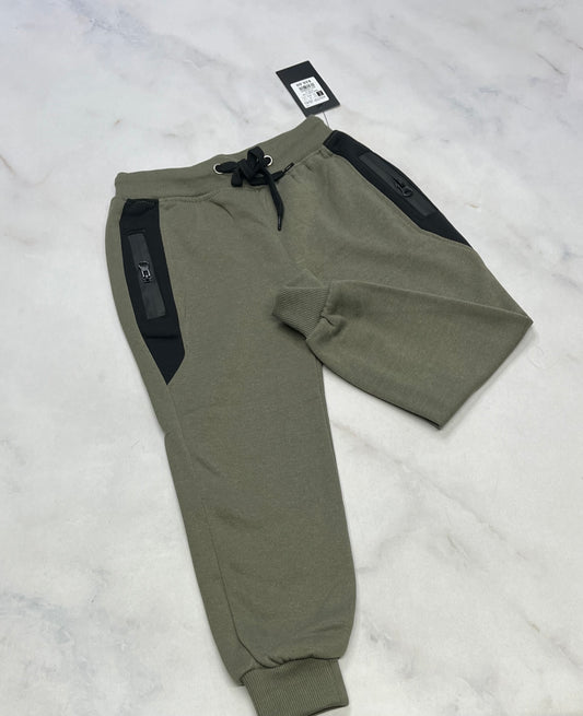 Jog: vert zip aux poches neuf! 5-6 ans