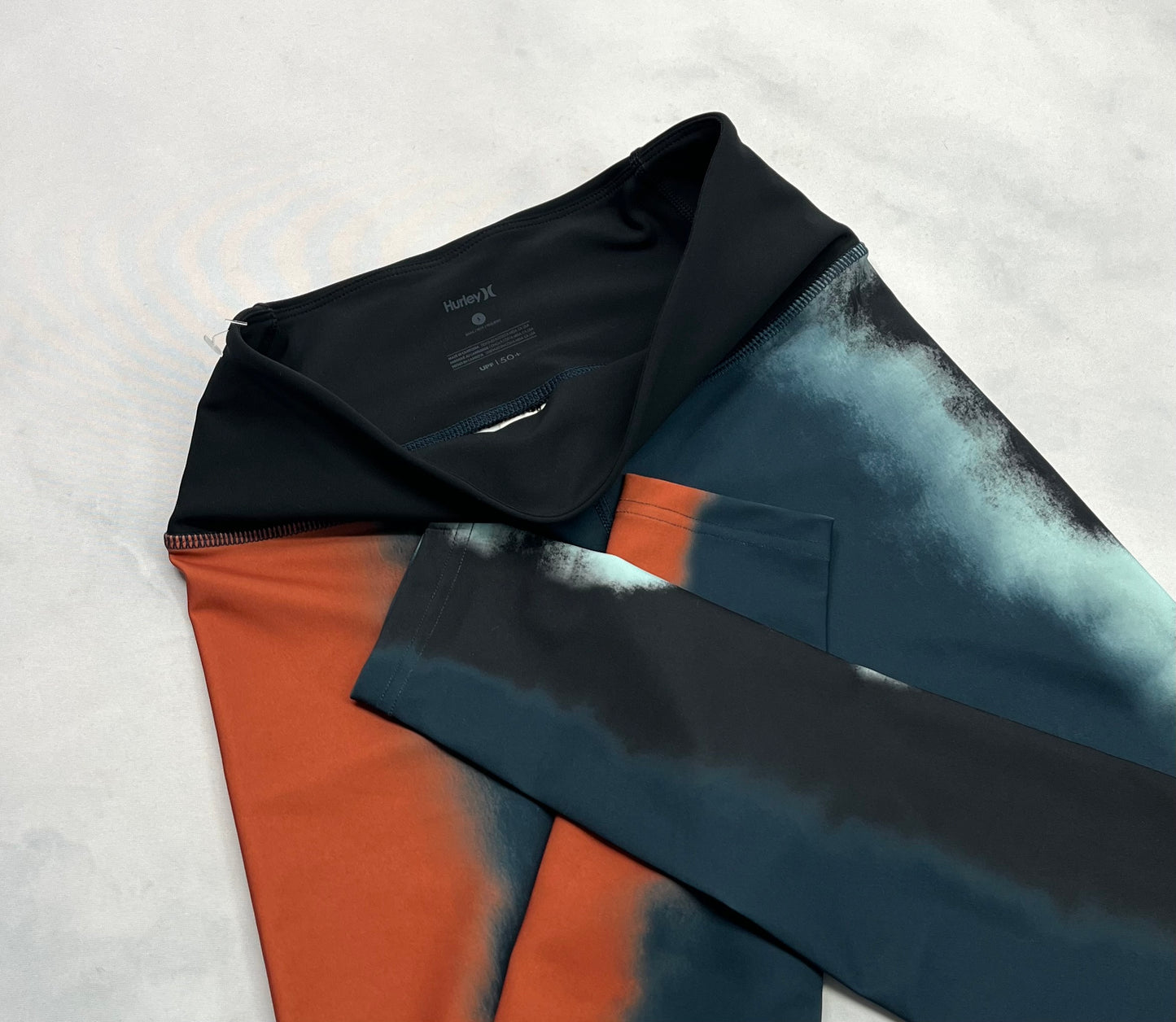 Hurley : Skinny sport état neuf! S/ fit ( fait 2-3 ans femme) .