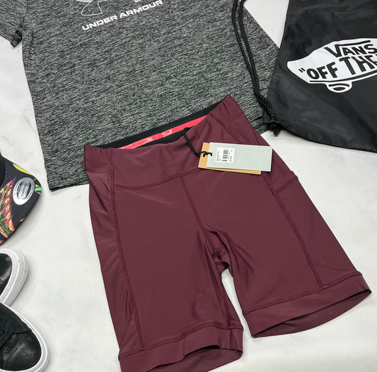 😍 Cuissard : Black Mountain en tissu de sport stretch 16 ans fit + (14-16 ans fille ) neuf ! Bande anti dérapante à la taille et aux cuisses.