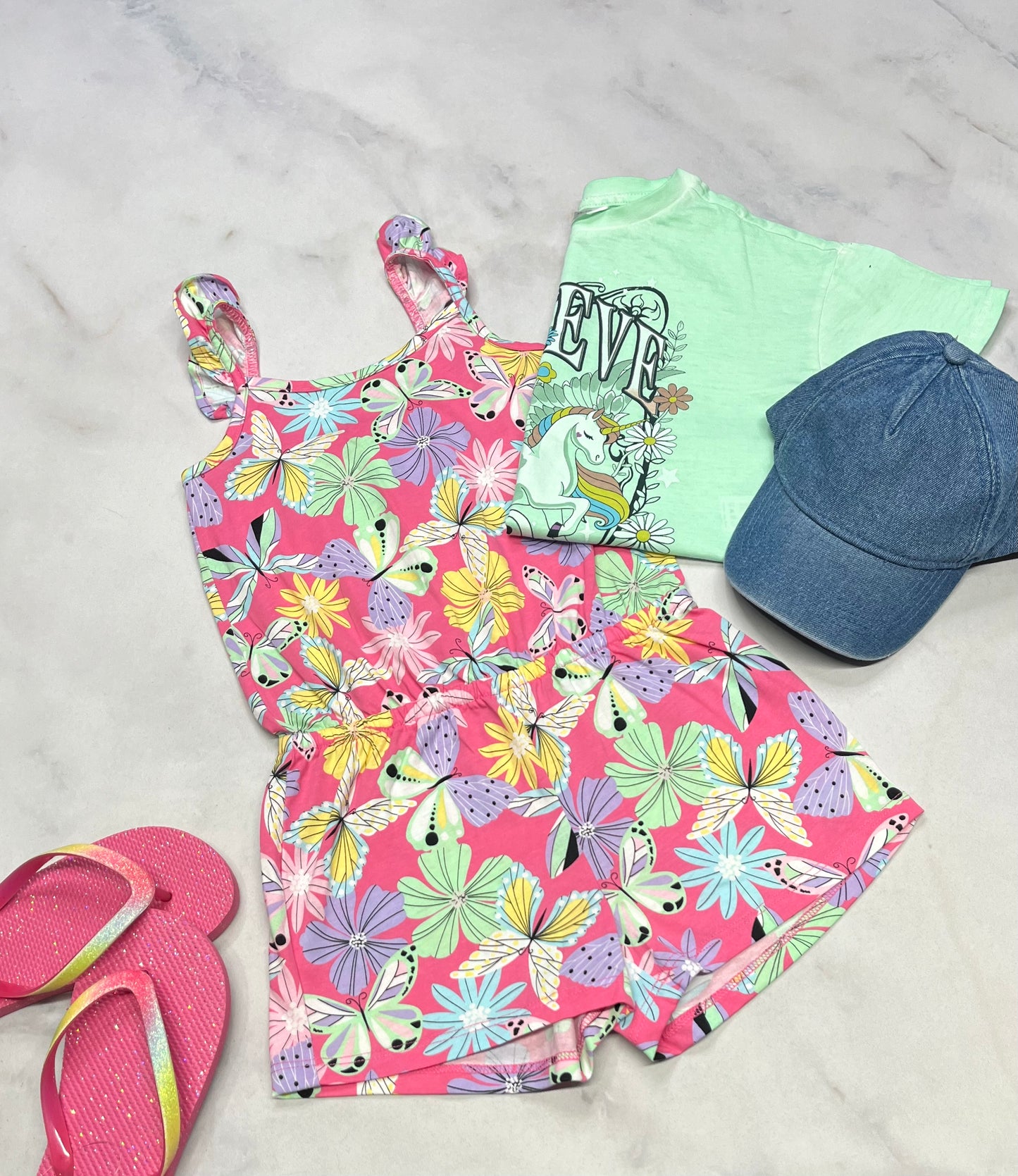 🌷 1 pièce short : 5-6 ans fille neuf !