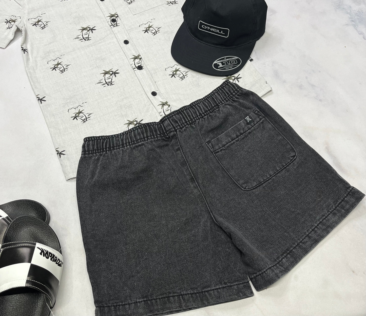 🌴 Short : jeans Arsenic 14 ans garçon molle confo taille ajustable . Neuf !