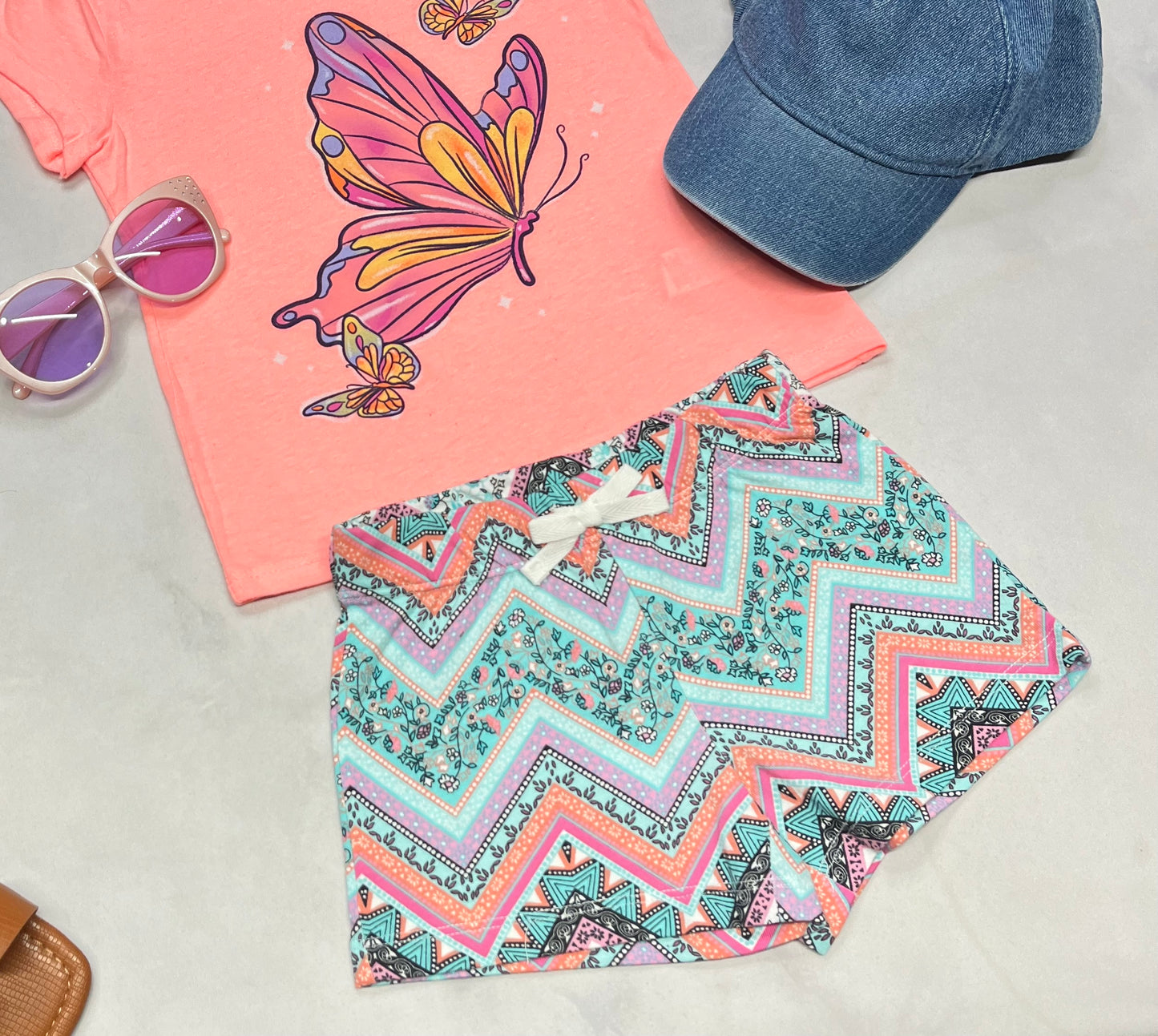 ☀️ Short : 4 ans fille neuve .