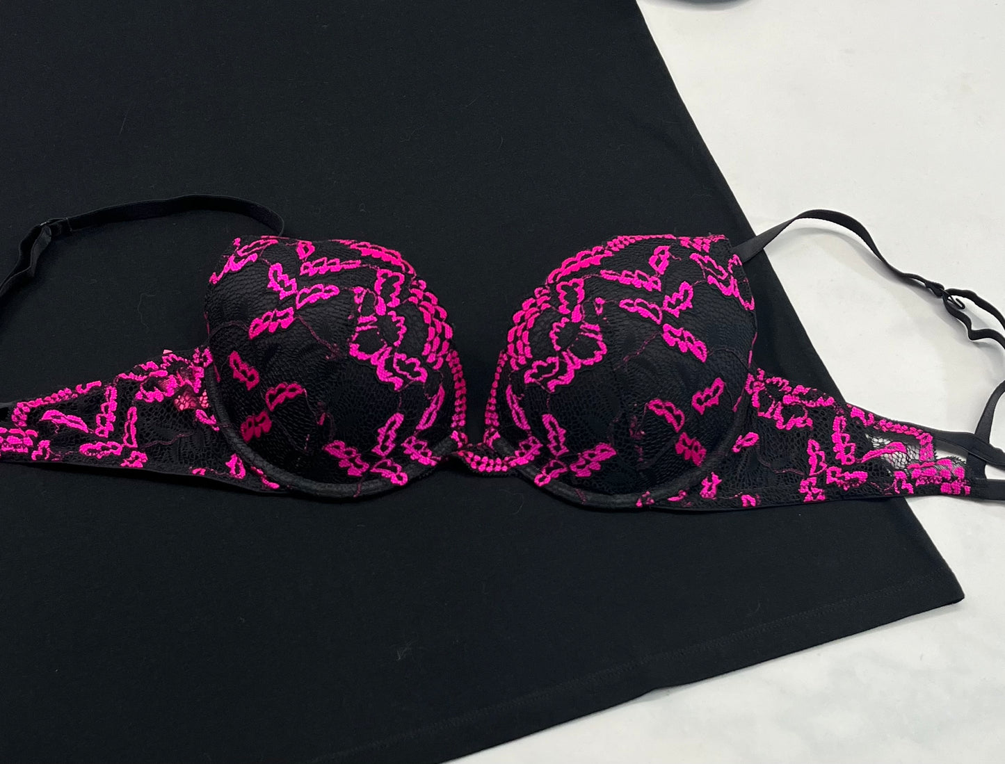 🌸 Bra: La Senza ( Obsession Gr: 36C) femme padé . Comme neuve!