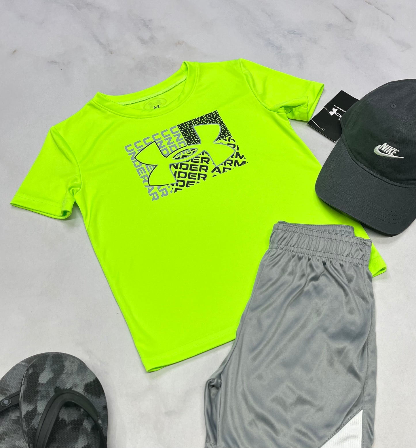 🤩 T-Shirt : H.Armour en tissu de sport stretch +3-4 ans garçon neuf !