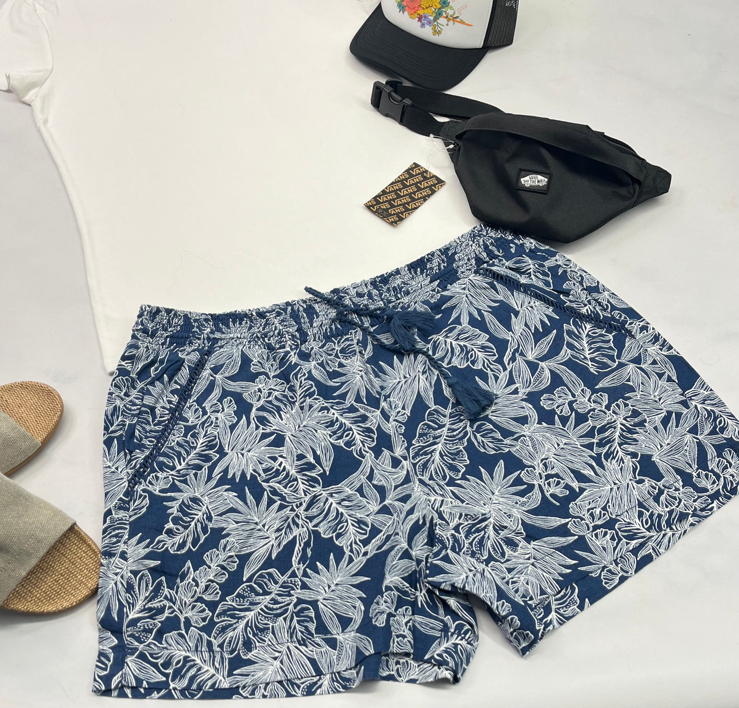💙 Short : fleurie effet lin souple XL/ femme neuve ! Taille haute élastique . Hyper confo .