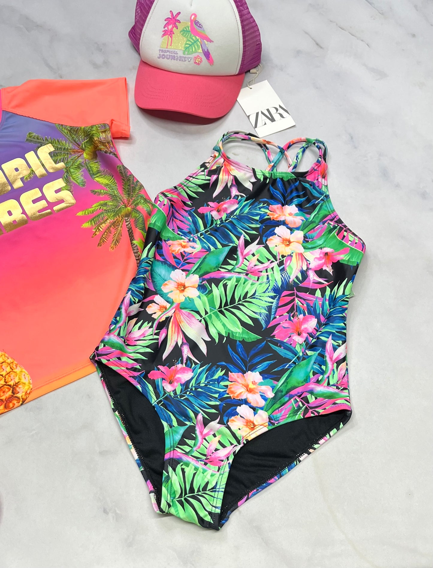 💦 Maillot : fleurie 1 pièce 7-8 ans neuf ! Superbe .