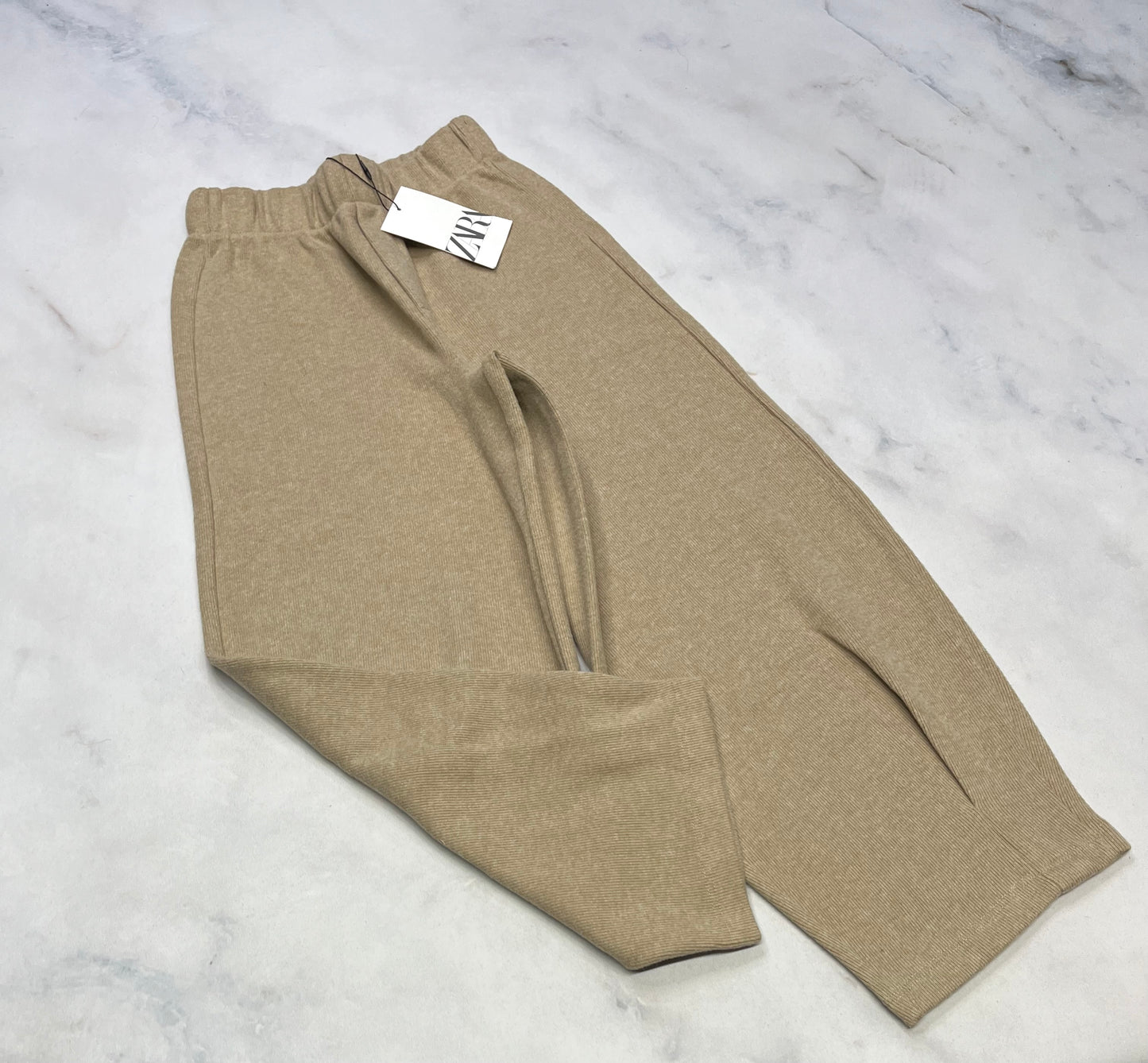 ZARA : Pantalon fille / jambe large hyper doux confo . Neuf ! + 6x et fait 9/10 ans