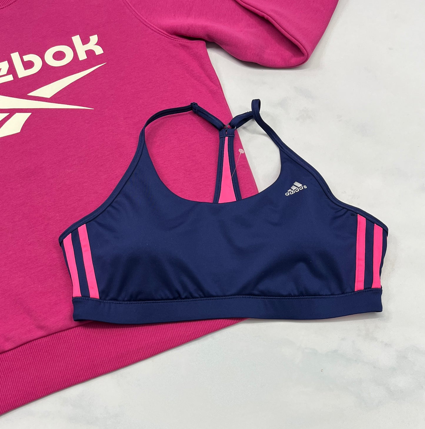 💕 Top : Adidas tissu sport stretch L/ femme confo comme neuf ! Pas amovible .