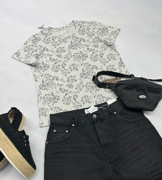 🌸 Manche courte gris : fleurit M( SM femme)confo neuf !