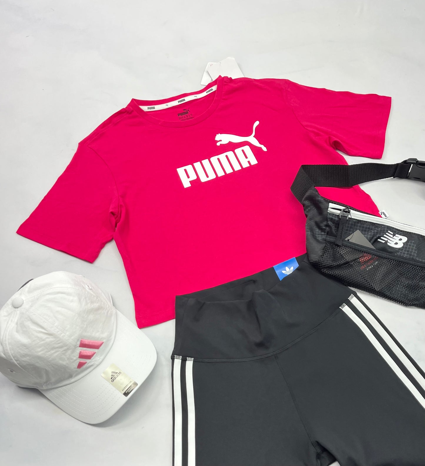 🤩 Puma manche courte : Mi hanche XS femme ou (14-16 ans ado) coupe confo . Neuf !