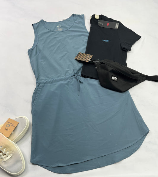 😍 Solde Robe : tissu hyper confo, léger et extensible dans tout les sens . ( poches de chaque côtés ) S/ femme neuve mais mini ombrage flou .