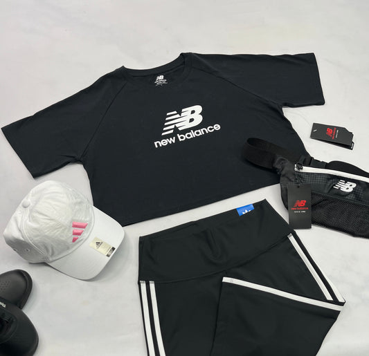 🩵 Manche courte : New Balance L/ femme neuf ! Look écourté . Superbe mis en superposition ou avec une taille haute .
