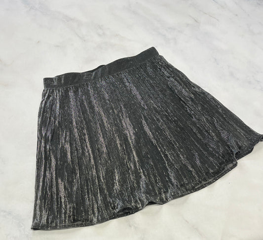 Jupe : brillante grise argenté comme neuve . Doublure int. Fait SM/ femme 6-7 ans