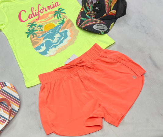 ☀️ Short : Tag corail néon en tissu de sport extensible dans tout les sens 8(7-8 ans )fille confo neuve .