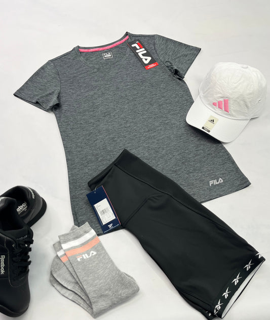 💕 Manche courte : Fila tissu de sport XS relax fit ( Xs-S) femme neuf !