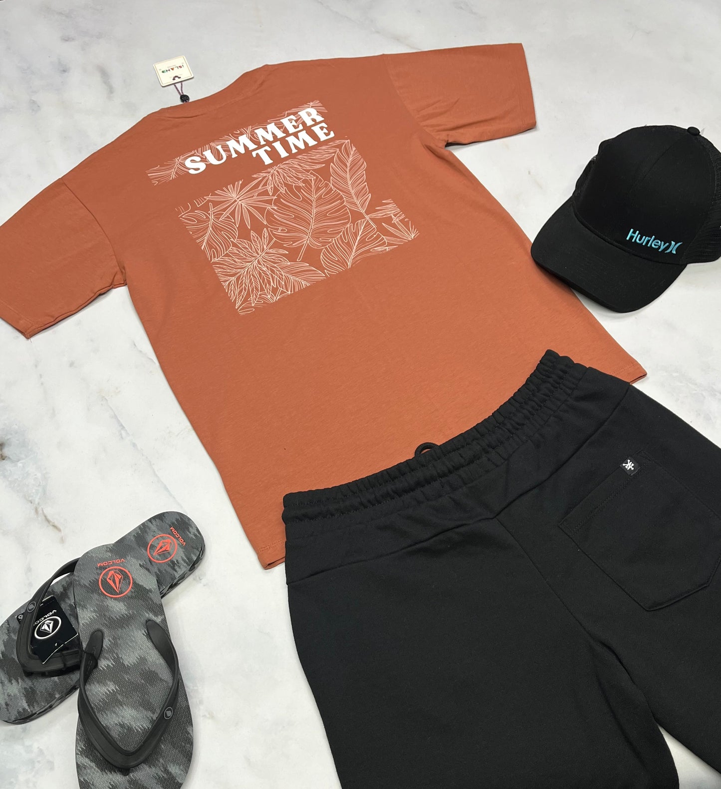 🍂 T-Shirt : Island en beau coton doux 16ans coupe confo . Logo au dos neuf ! Couleur tendance .
