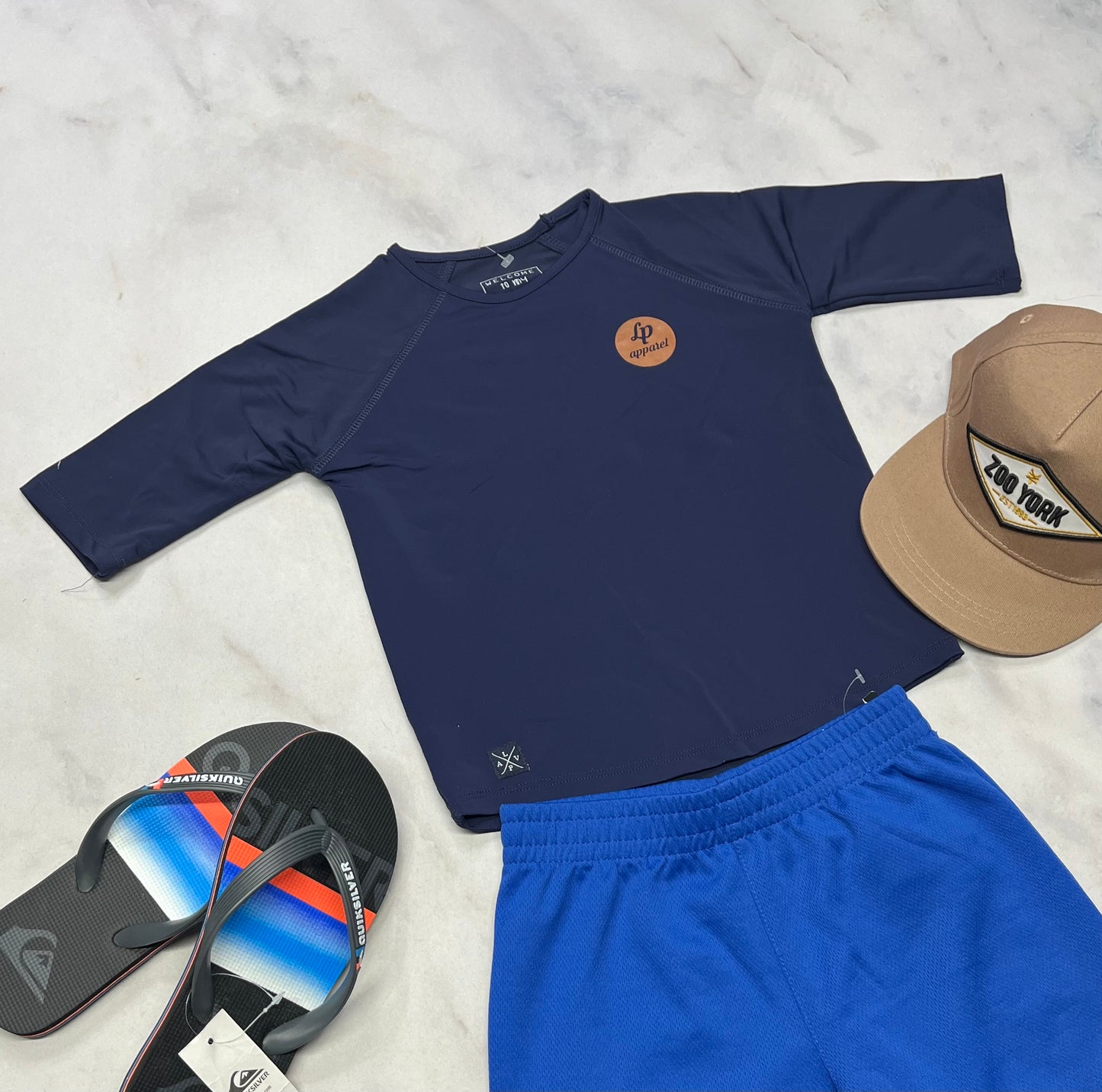 💦 Chandail maillot: LP 5-6( fait 5 ans ) garçon état neuf !