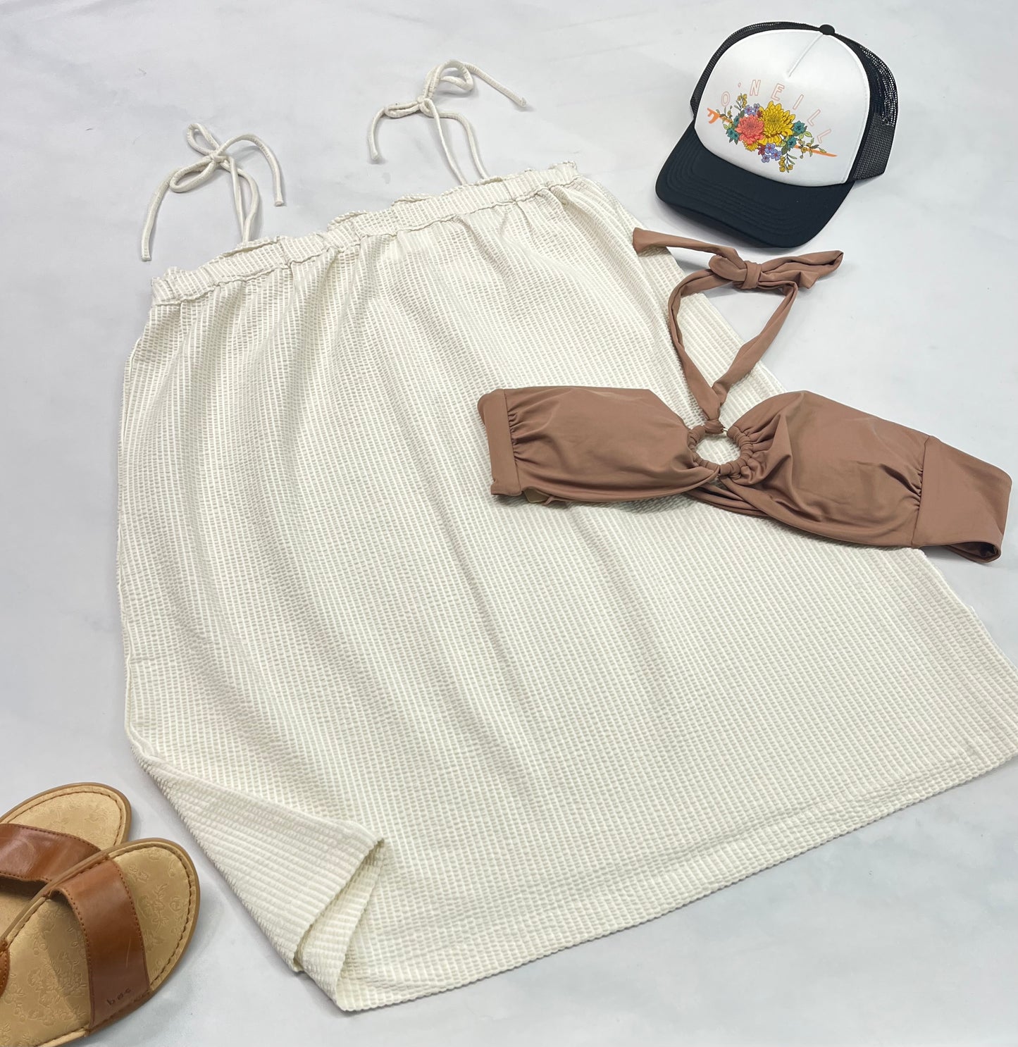 🌴 Robe : cache maillot rayé crème ajustable aux épaules. Stretch de partout . Qualité ++ M/ ample ( peu faire large femme ) neuf !