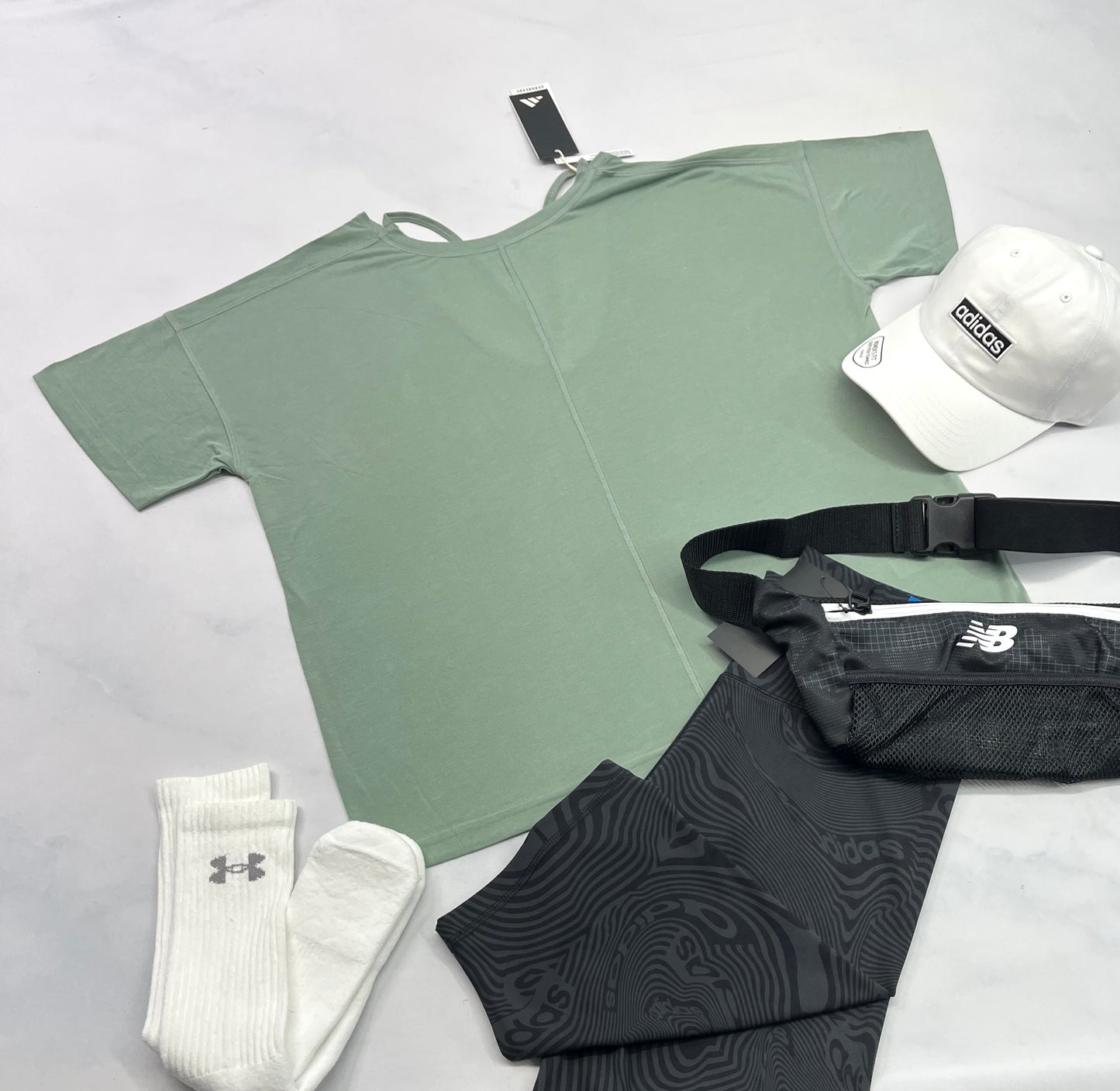🌿Adidas manche courte : vert incroyable Small femme relax fit neuf ! Dos superbe !